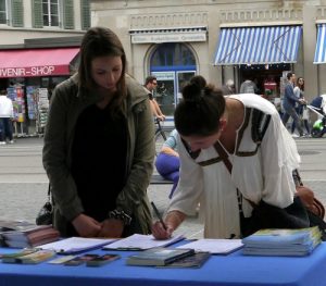 Collecting signatures in Zurich