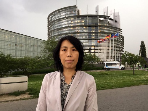 Liu Wei was incarcerated several times in China for practicing Falun Gong. While in detention, she almost became a victim of live organ harvesting.