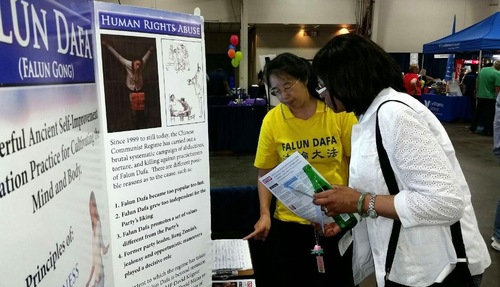 Falun Gong at Taste of Dallas