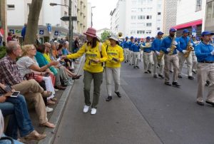 Practitioners distribute information at the parade.