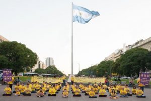 An activity to introduce Falun Dafa to the local people.