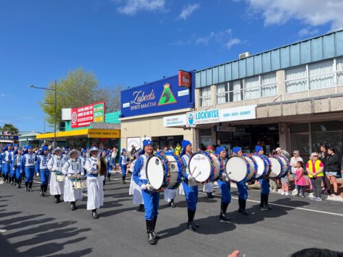 Falun Dafa practitioners participated in the Blossom Parade on September 21, 2024.