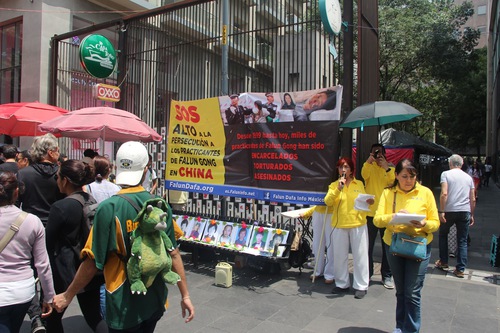 Falun Dafa practitioners hold activities in Mexico City on July 19 and 20, 2025, to raise awareness of the persecution of Falun Dafa in China.

